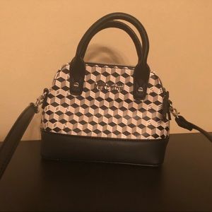 Kenneth Cole Reaction Crossbody